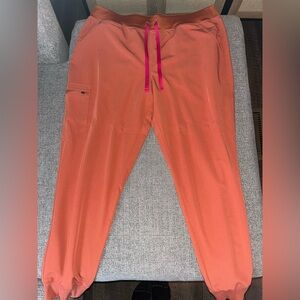 Figs Women’s terracotta zamora joggers